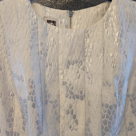 ANN Klein Sliver/White Tulip Dress pleated size 6 - Picture 6 of 11